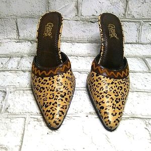 Carlos Santana Cheetah print heel size 9